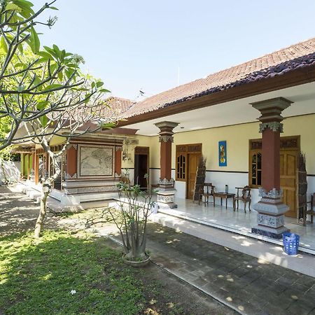 Отель Reddoorz @ Tanjung Benoa Нуса-Дуа Экстерьер фото