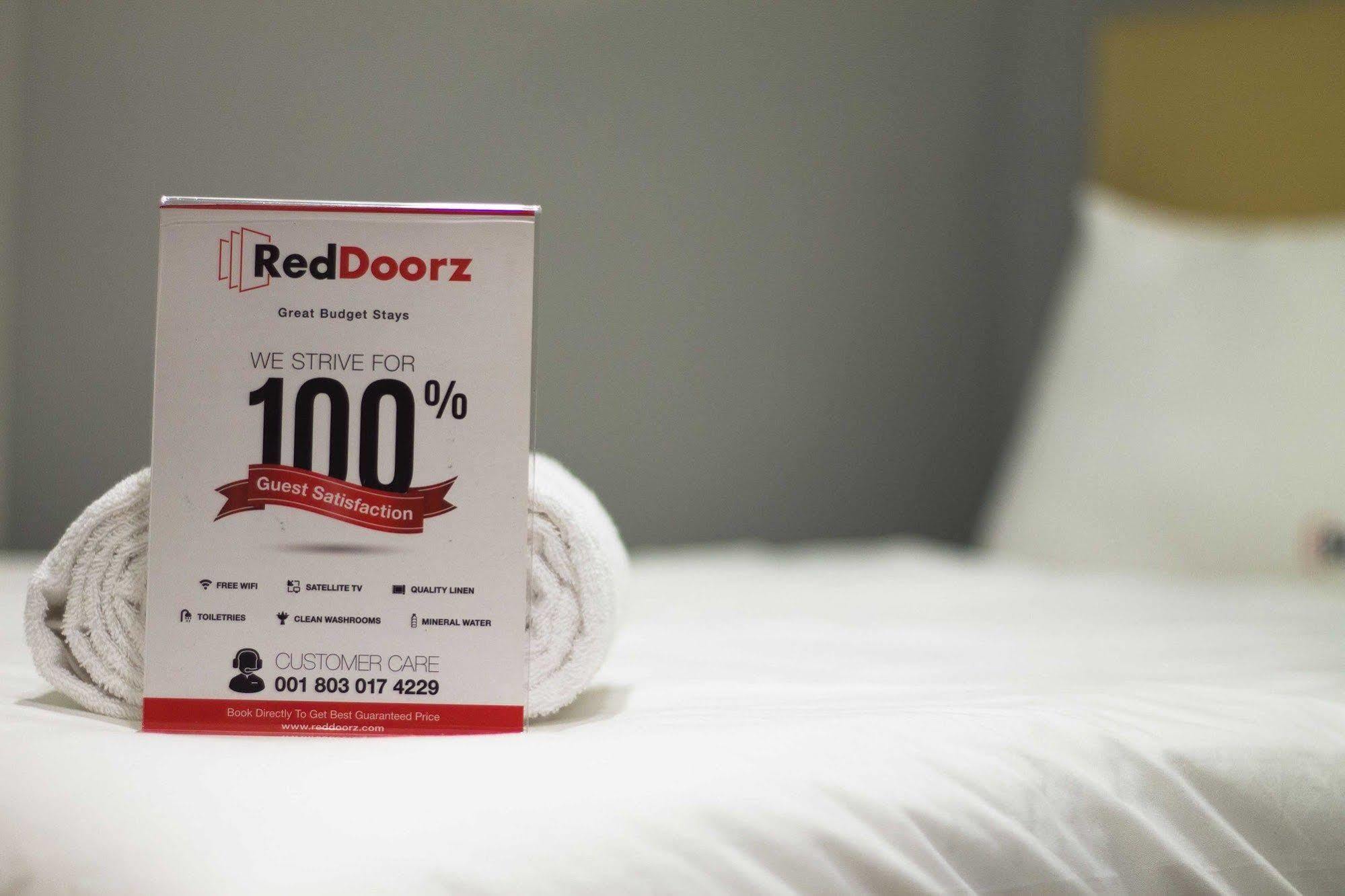 Отель Reddoorz @ Tanjung Benoa Нуса-Дуа Экстерьер фото